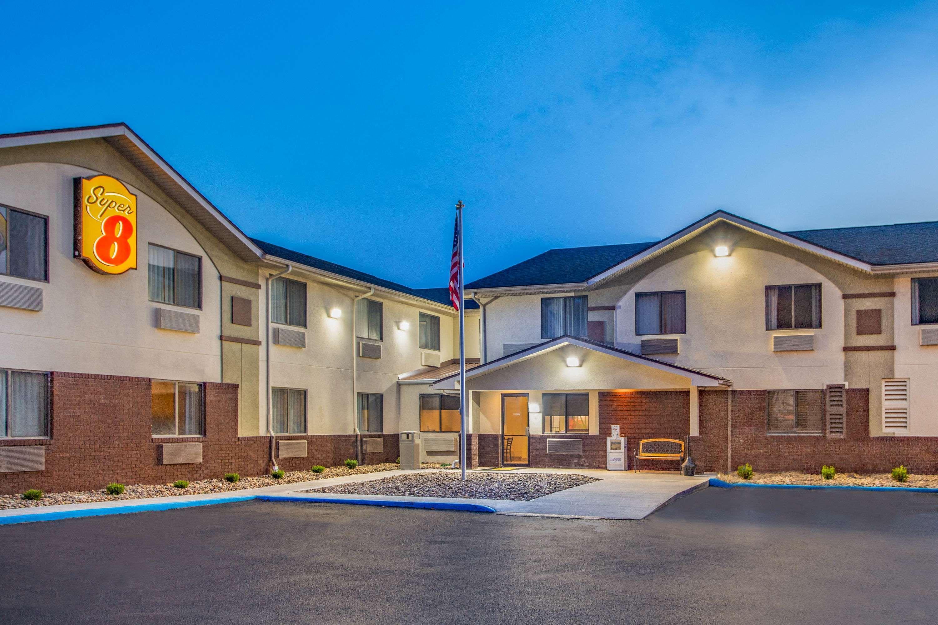 ซูเปอร์ 8 บาย วินด์แฮม เวสตัน เวสต์เวอร์จิเนีย Hotel Weston ภายนอก รูปภาพ